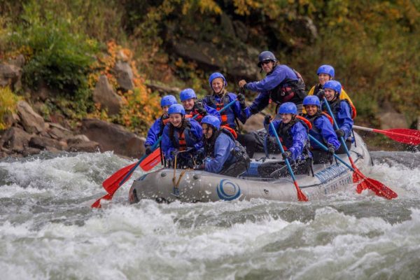 Lower New River Whitewater Rafting Fall Rafting Adventures On The Gorge